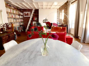 Loft style condo 4 people in central and trendy Paris